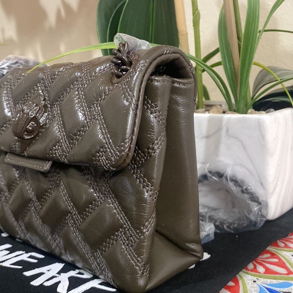 kurt Geiger London Mini Kensington Drench Quilted Leather Convertible Crossbody - Picture 4 of 13